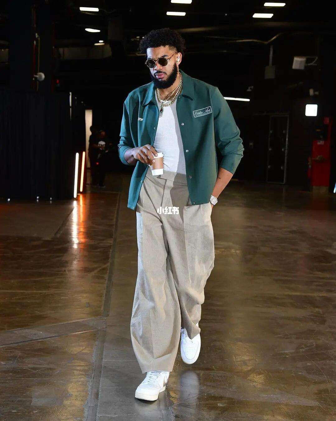 NBA比赛中球员们的时尚穿搭秀