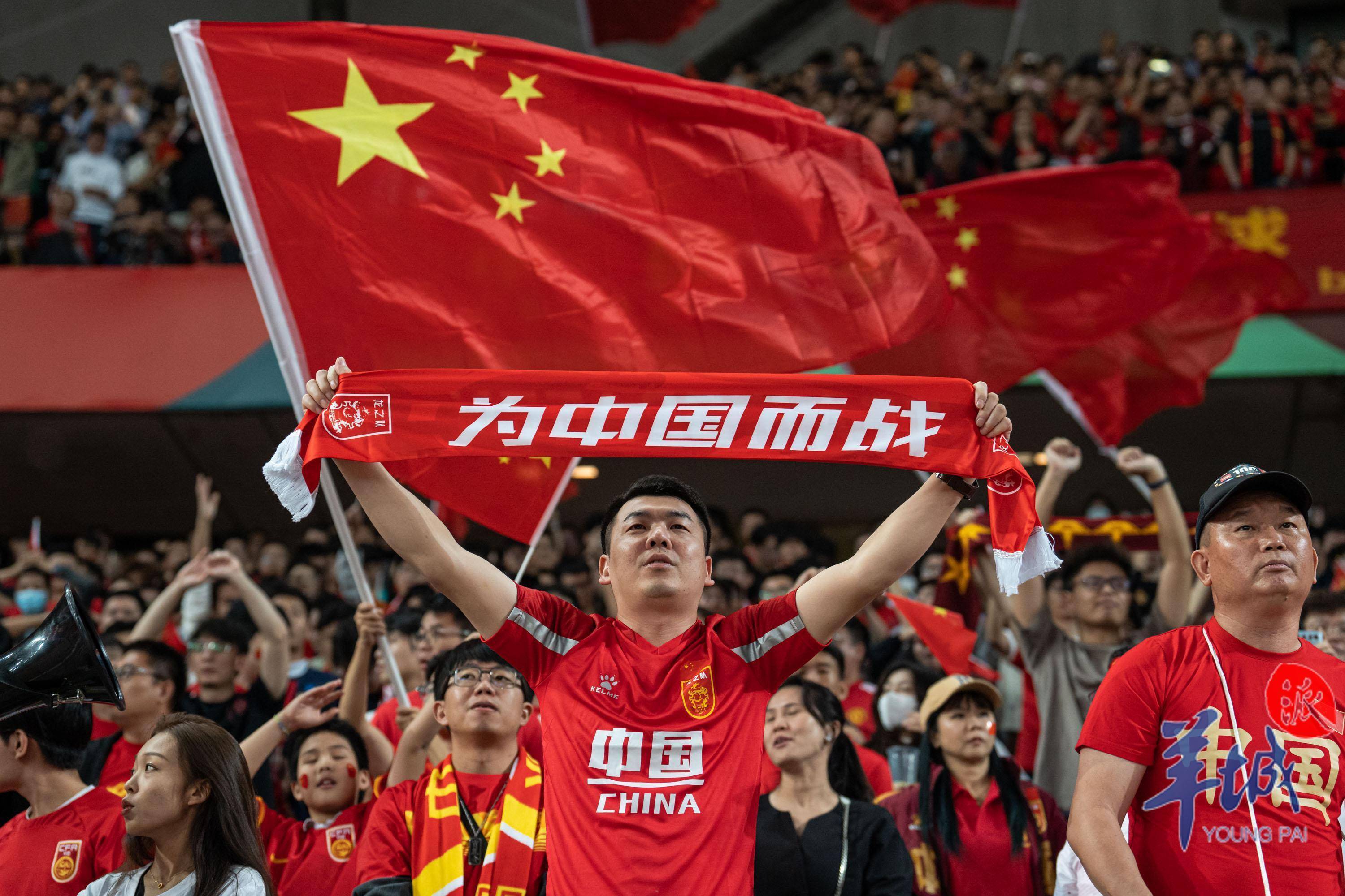 乐鱼体育官网-国际足坛风云再起：强队对决点燃球迷热情的简单介绍
